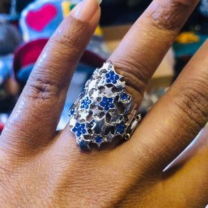BLUE JEWELED SILVER STARS CLUSTER RING